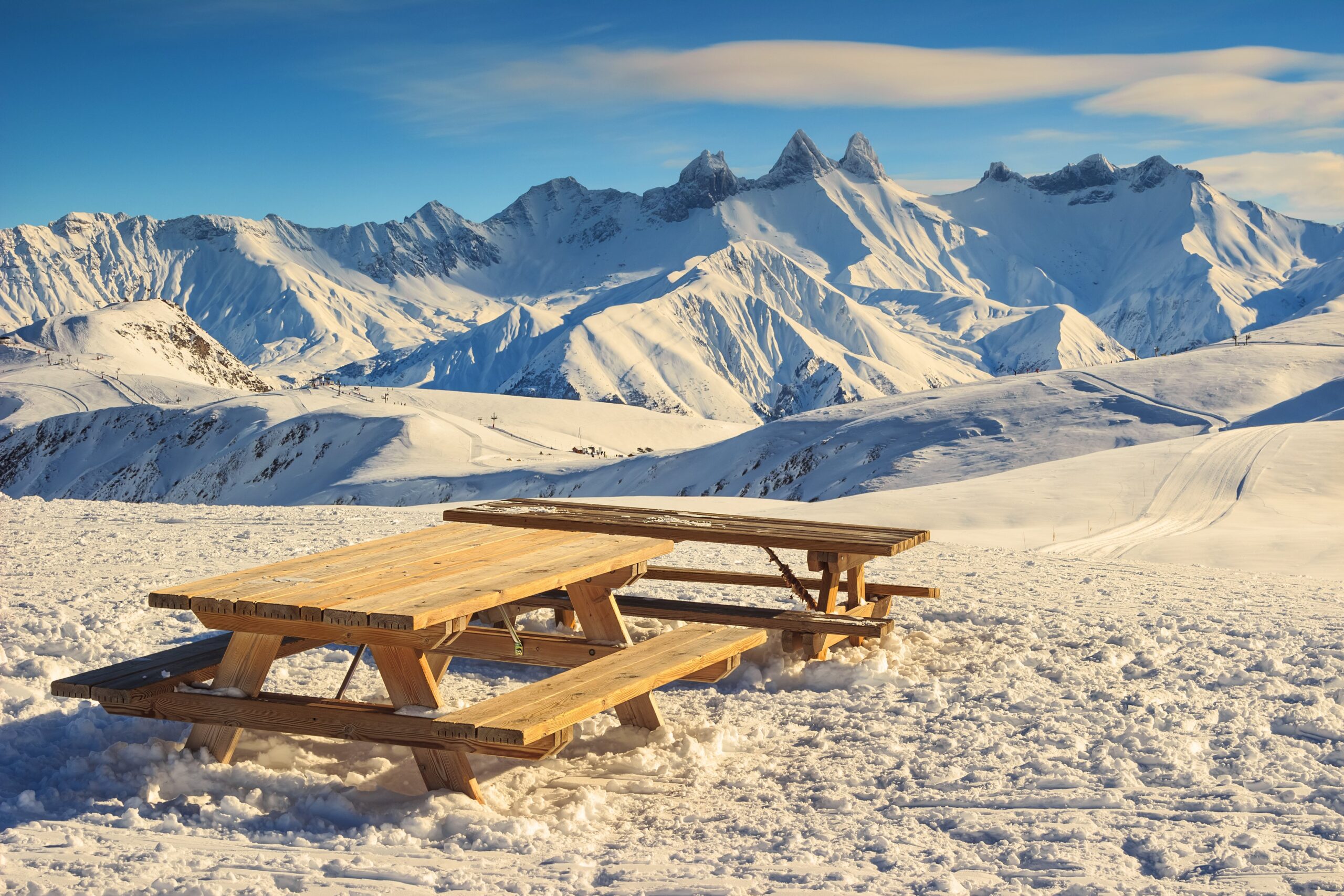 Lunchen-Bankje-Les-Sybelles-WISPO