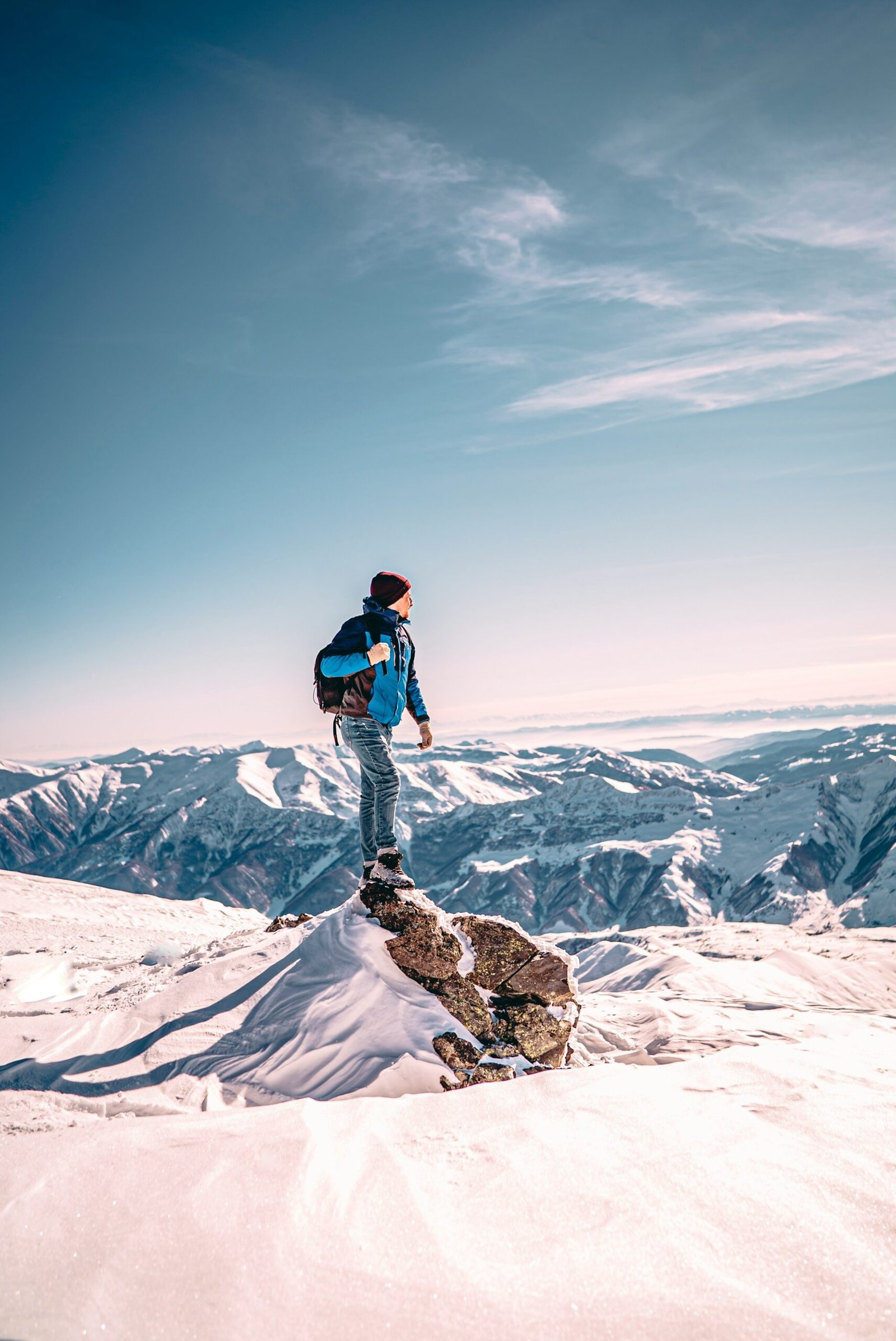 Skien-in-Gudauri-Georgie-Wispo-Skien-in-Gudauri-Georgie-Wispo-beqa-shavidze-TKKdUUlPg4E-unsplash