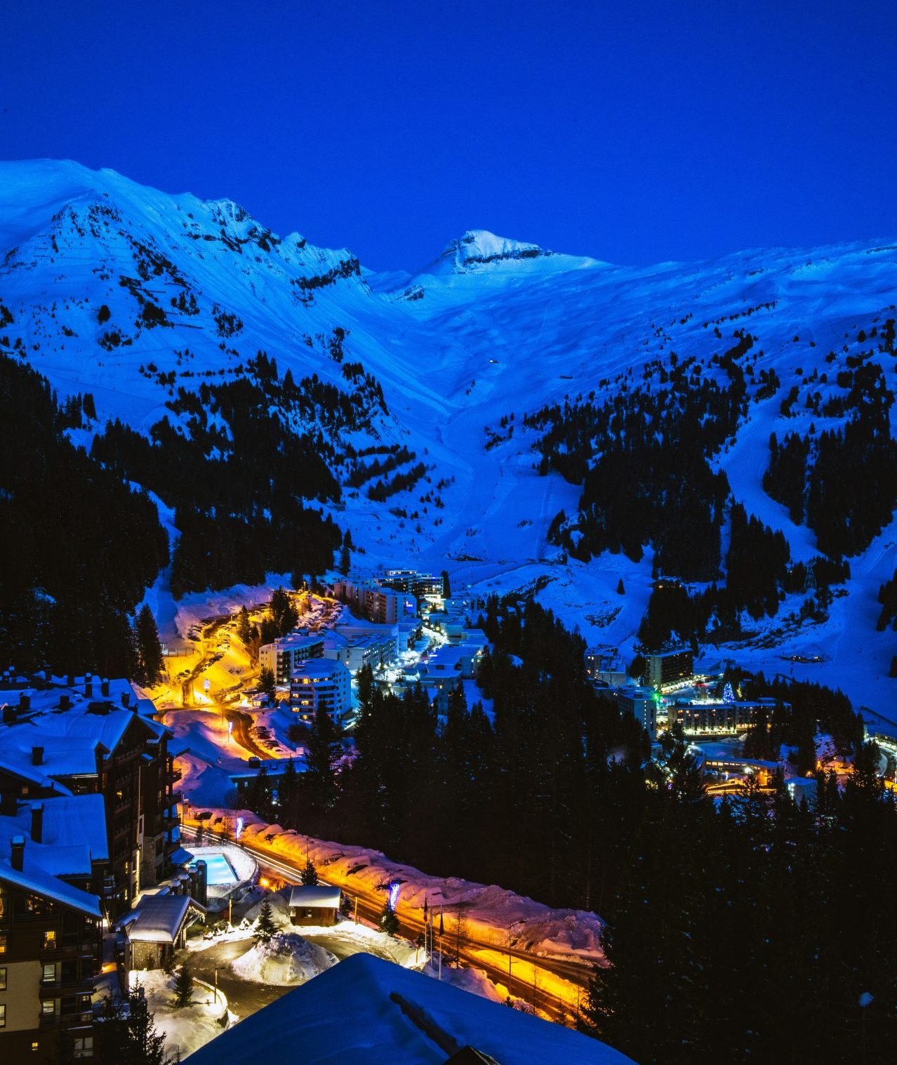 Flaine-by-night-by-Aurelien-Lemasson-Wispo-Grandmassif
