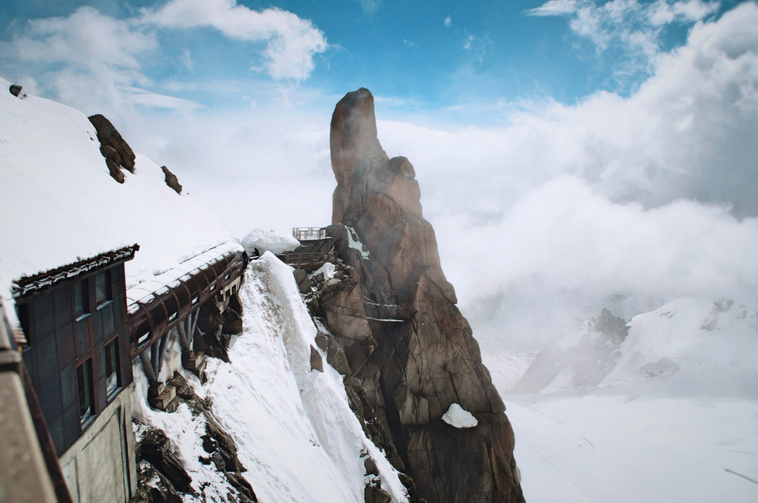 Chamonix-Mont-Blanc-Picture-By-Nicolas-Cool-Wispo-Banner