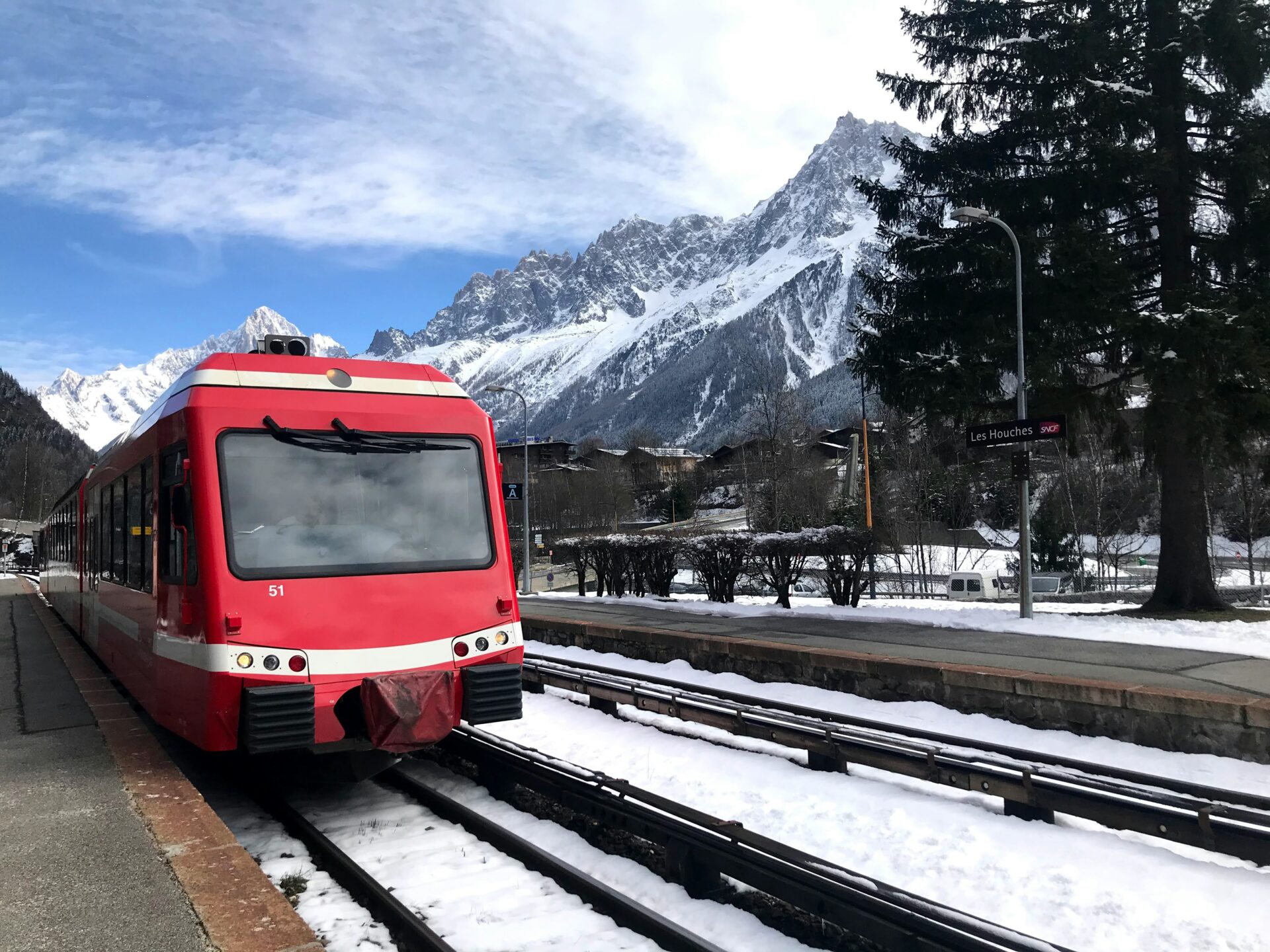 Les-Houches-Trein-Wispo-Banner-Chamonix-Mont-Blanc-Praz-Argentiere