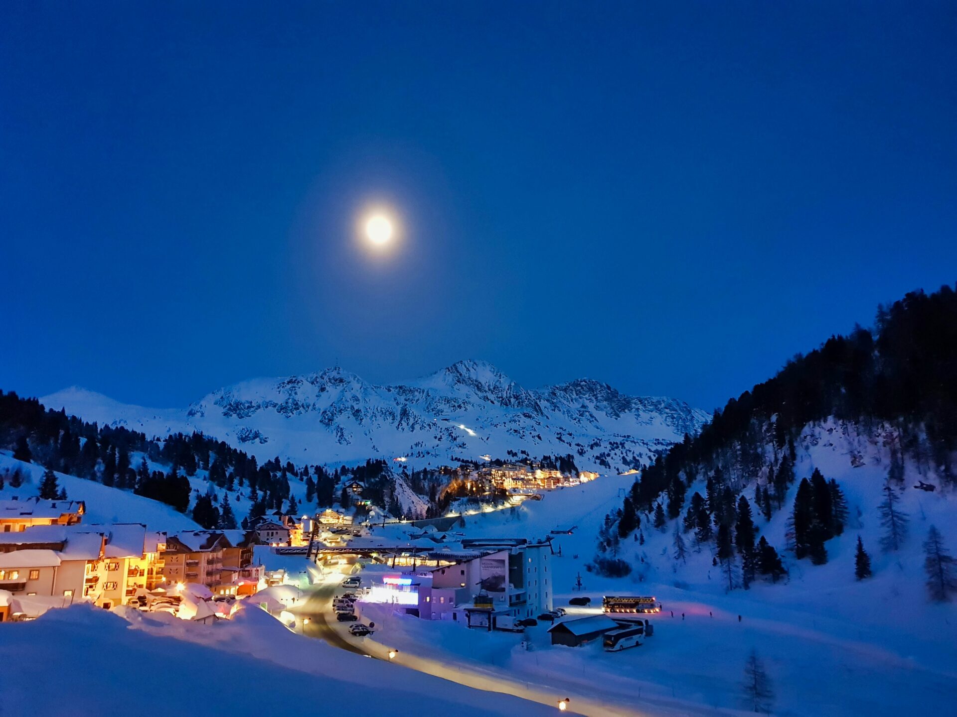 Obertauern-Banner-Wispo-Oostenrijk-Sneeuwzeker